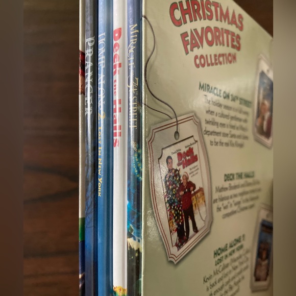 Christmas Collection: Miracle on 34th St, Deck the Halls, Home Alone 2, Prancer - Picture 17 of 17